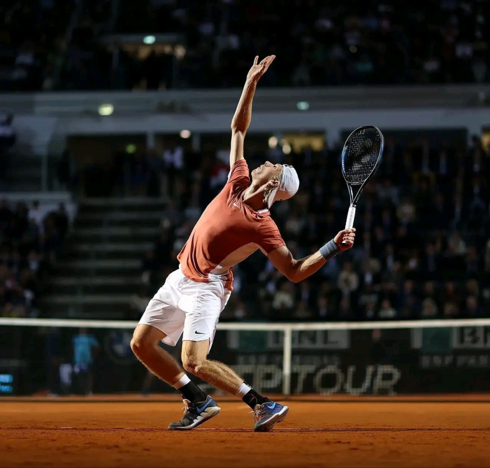 开云体育官网-蒂姆官方宣布出色防守新规，加拿大队引发争议！上演精彩一战(加拿大女足被罚6分)